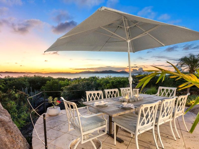 On The Rocks Villaの写真