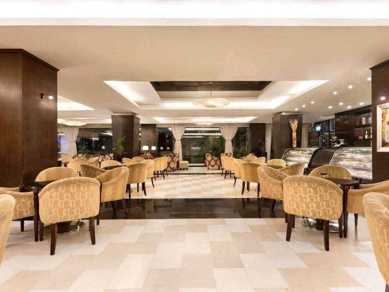 ラマダ プラザ バイ ウィンダム カラチ エアポート ホテル (Ramada Plaza by Wyndham Karachi Airport Hotel)の写真