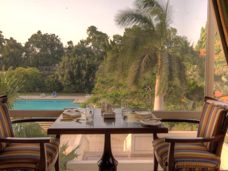 アバリタワー カラチ (Avari Tower Karachi)の写真