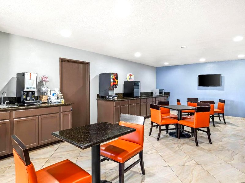 スーパー 8 バイ ウインダム マラナ ツーソン エリア (Super 8 By Wyndham Marana/Tucson Area)の写真