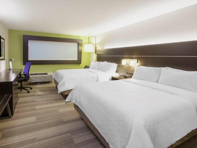 ホリデイ イン エクスプレス ホテル ＆ スイーツ ナパ バレー アメリカン キャニオン バイ IHG (Holiday Inn Express Hotel & Suites Napa Valley-American Canyon By IHG)の写真