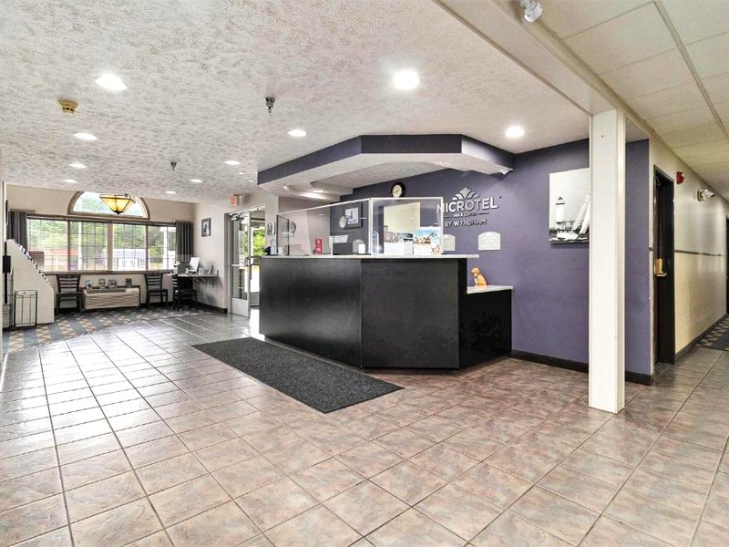 マイクロテル イン&スイーツ バイ ウインダム マニスティー (Microtel Inn & Suites by Wyndham Manistee)の写真