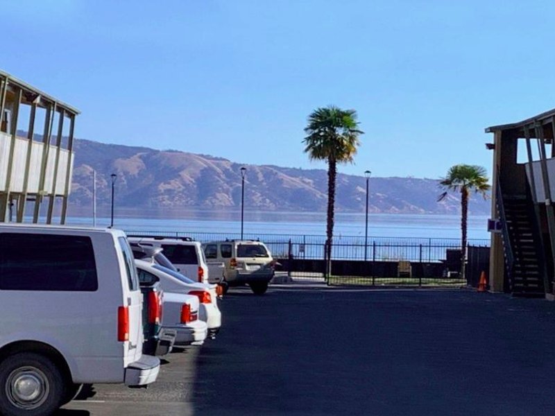 アンカレッジ イン レイクポート (Anchorage Inn Lakeport)の写真