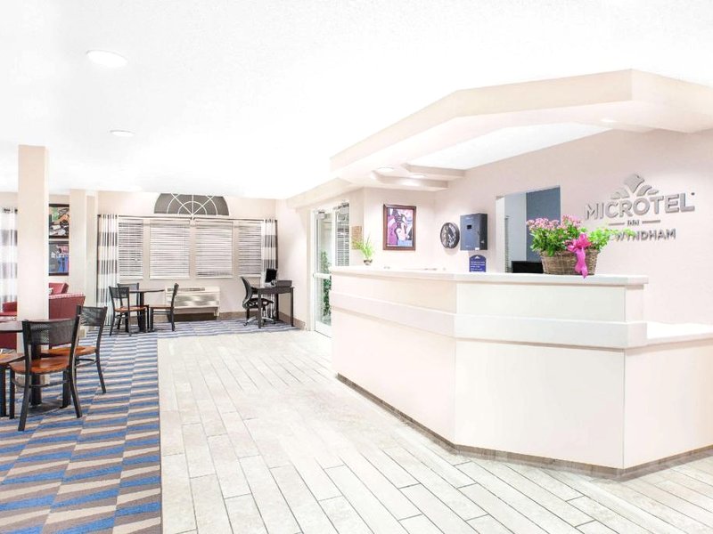 Microtel Inn & Suites by Wyndham Clear Lakeの写真