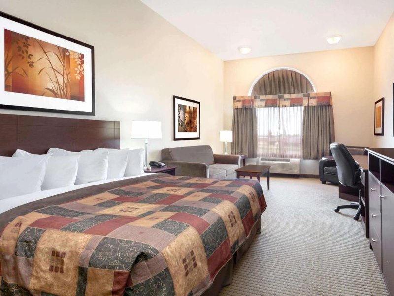 Ramada by Wyndham Weyburnの写真