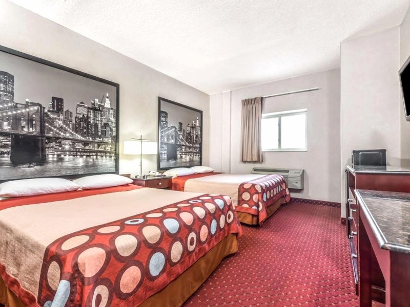 スーパー 8 バイ ウィンダム ノース バーゲン NJ/NYC エリア (Super 8 By Wyndham North Bergen NJ/NYC Area)の写真