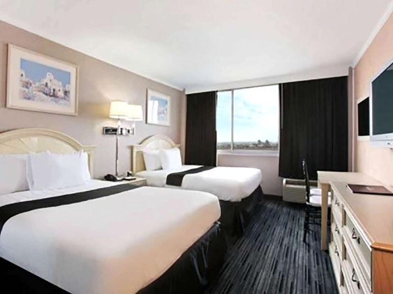 ラマダ バイ ウィンダム ノースバーゲン (Ramada by Wyndham North Bergen)の写真