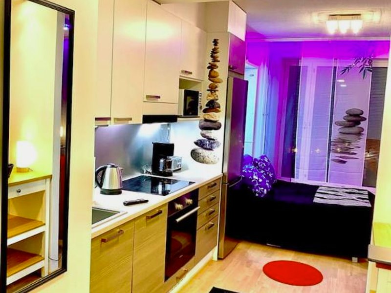 To LuxStudio SAVUsuite From Helsinki Airport 6 min, to City 27min, FreeParking in Kivistö (To LuxStudio SAVUsuite From Helsinki Airport 6 min, to City 27min, FreeParking in Kivisto)の写真