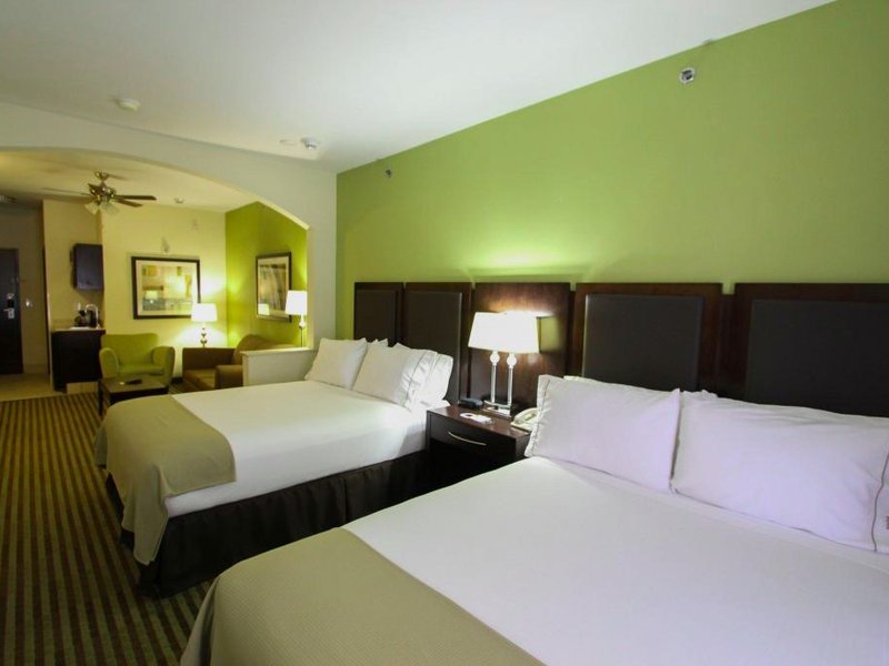 Holiday Inn Express Hotel & Suites Nacogdoches By IHGの写真