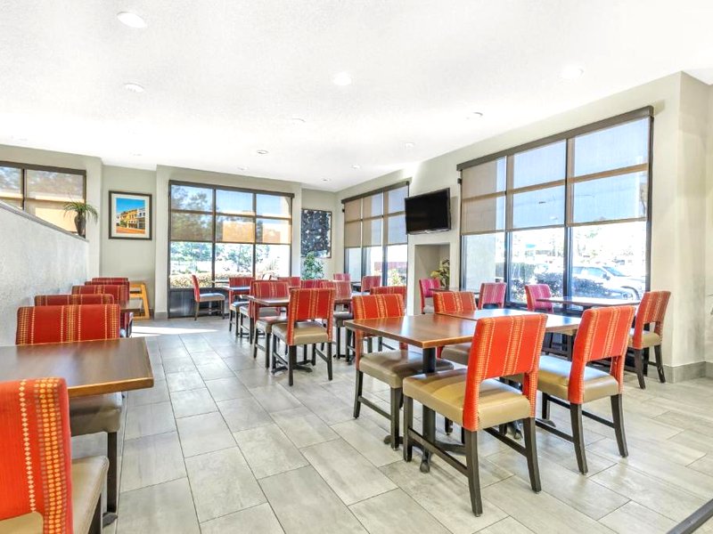 Comfort Suites Nacogdochesの写真